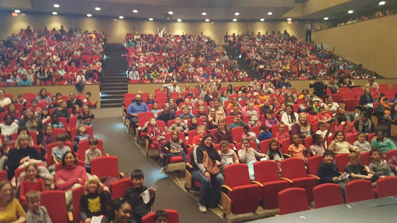 school-audience-photo Audience in seats